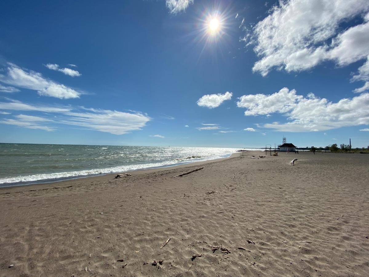 Superb Beach Home:Heated Pool-Hot Tub Open 365Days Toronto Exterior photo